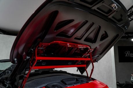 Porsche 911 SPEEDSTER. 1 OF 1948 EXAMPLES. SPORTS CHRONO. CARBON FIBRE INTERIOR. BOSE. 70