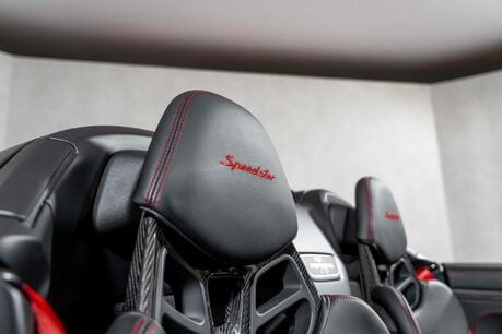 Porsche 911 SPEEDSTER. 1 OF 1948 EXAMPLES. SPORTS CHRONO. CARBON FIBRE INTERIOR. BOSE. 27