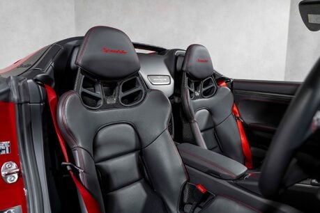 Porsche 911 SPEEDSTER. 1 OF 1948 EXAMPLES. SPORTS CHRONO. CARBON FIBRE INTERIOR. BOSE. 24