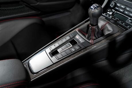 Porsche 911 SPEEDSTER. 1 OF 1948 EXAMPLES. SPORTS CHRONO. CARBON FIBRE INTERIOR. BOSE. 41