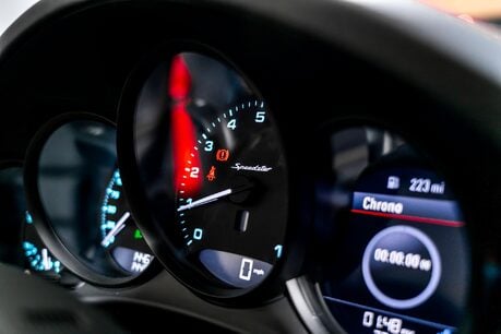 Porsche 911 SPEEDSTER. 1 OF 1948 EXAMPLES. SPORTS CHRONO. CARBON FIBRE INTERIOR. BOSE. 37