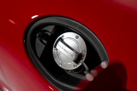 Porsche 911 SPEEDSTER. 1 OF 1948 EXAMPLES. SPORTS CHRONO. CARBON FIBRE INTERIOR. BOSE. 74