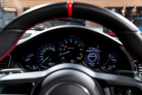 Porsche 911 SPEEDSTER. 1 OF 1948 EXAMPLES. SPORTS CHRONO. CARBON FIBRE INTERIOR. BOSE. 33