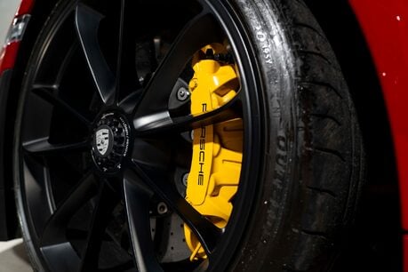 Porsche 911 SPEEDSTER. 1 OF 1948 EXAMPLES. SPORTS CHRONO. CARBON FIBRE INTERIOR. BOSE. 17