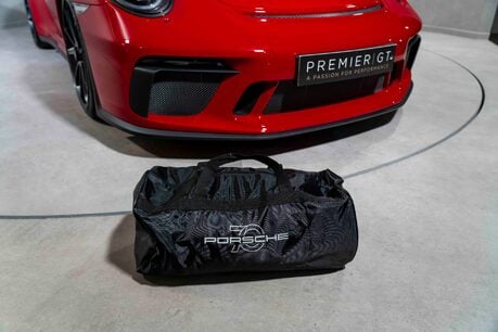 Porsche 911 SPEEDSTER. 1 OF 1948 EXAMPLES. SPORTS CHRONO. CARBON FIBRE INTERIOR. BOSE. 65