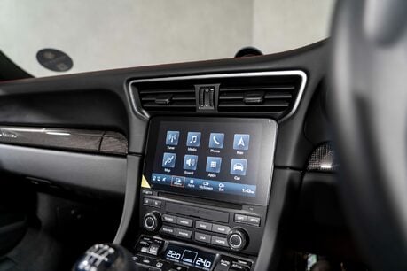 Porsche 911 SPEEDSTER. 1 OF 1948 EXAMPLES. SPORTS CHRONO. CARBON FIBRE INTERIOR. BOSE. 46