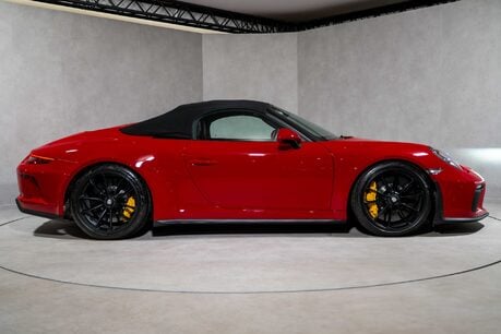Porsche 911 SPEEDSTER. 1 OF 1948 EXAMPLES. SPORTS CHRONO. CARBON FIBRE INTERIOR. BOSE. 10