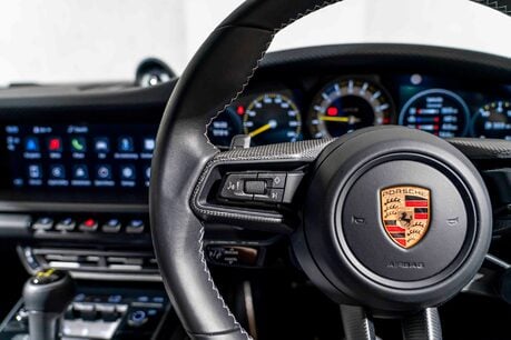 Porsche 911 GT3 TOURING. SPORTS CHRONO PACK. MATTE CARBON INTERIOR. LIFT. PCCBS. BOSE. 28