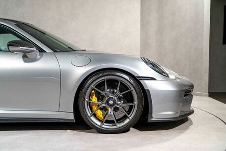 Porsche 911 GT3 TOURING. SPORTS CHRONO PACK. MATTE CARBON INTERIOR. LIFT. PCCBS. BOSE. 10
