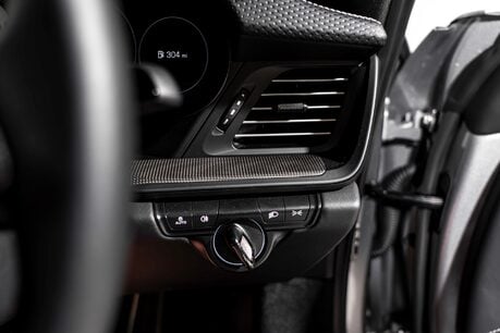 Porsche 911 GT3 TOURING. SPORTS CHRONO PACK. MATTE CARBON INTERIOR. LIFT. PCCBS. BOSE. 49