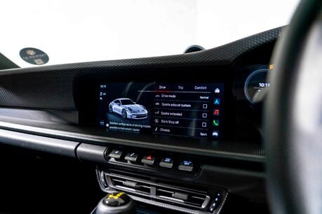 Porsche 911 GT3 TOURING. SPORTS CHRONO PACK. MATTE CARBON INTERIOR. LIFT. PCCBS. BOSE. 33