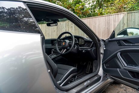Porsche 911 GT3 TOURING. SPORTS CHRONO PACK. MATTE CARBON INTERIOR. LIFT. PCCBS. BOSE. 6