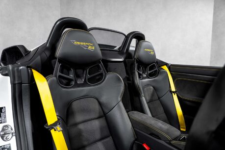 Porsche 718 SPYDER RS PDK. WEISSACH PACKAGE. CERAMIC BRAKES. LIFT. BOSE. 19