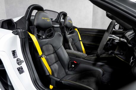 Porsche 718 SPYDER RS PDK. WEISSACH PACKAGE. CERAMIC BRAKES. LIFT. BOSE. 17