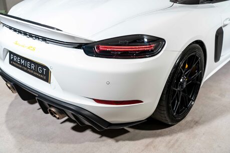 Porsche 718 SPYDER RS PDK. WEISSACH PACKAGE. CERAMIC BRAKES. LIFT. BOSE. 54