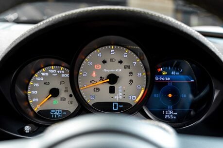 Porsche 718 SPYDER RS PDK. WEISSACH PACKAGE. CERAMIC BRAKES. LIFT. BOSE. 37