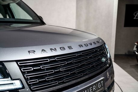 Land Rover Range Rover HSE. PANORAMIC ROOF. 23S. FIXED SIDE STEPS. HEATED & COOLED SEATS. 39