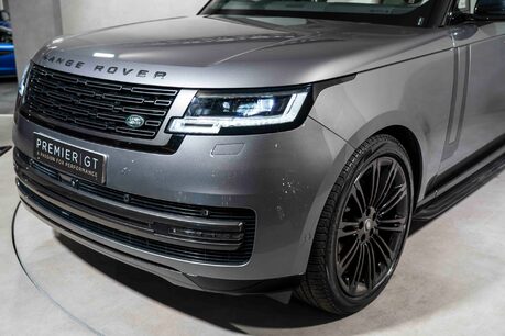 Land Rover Range Rover HSE. PANORAMIC ROOF. 23S. FIXED SIDE STEPS. HEATED & COOLED SEATS. 40