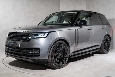 Land Rover Range Rover HSE. PANORAMIC ROOF. 23S. FIXED SIDE STEPS. HEATED & COOLED SEATS. 3