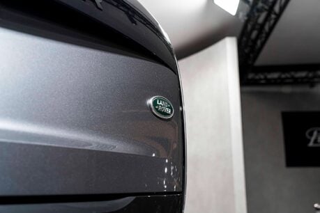 Land Rover Range Rover HSE. PANORAMIC ROOF. 23S. FIXED SIDE STEPS. HEATED & COOLED SEATS. 42