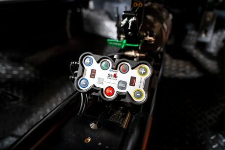 Ariel Atom 4 R 400 BHP. OVER £55K IN EXTRAS. 6-SPEED SEQUENTIAL. CARBON WHEELS & PANELS. 44