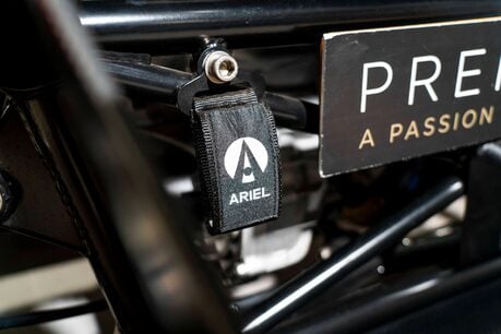 Ariel Atom 4 R 400 BHP. OVER £55K IN EXTRAS. 6-SPEED SEQUENTIAL. CARBON WHEELS & PANELS. 62