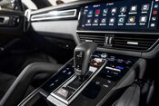 Porsche Cayenne GTS. CARBON INTERIOR PACK. GTS INTERIOR PACK. BOSE. PANORAMIC ROOF. 23