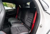 Porsche Cayenne GTS. CARBON INTERIOR PACK. GTS INTERIOR PACK. BOSE. PANORAMIC ROOF. 16