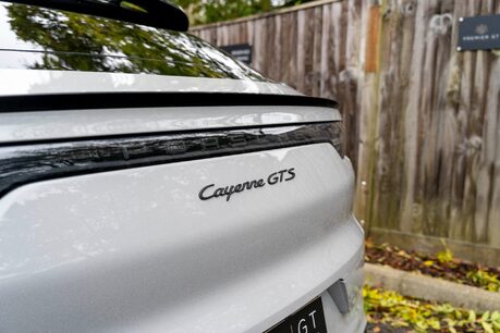 Porsche Cayenne GTS. CARBON INTERIOR PACK. GTS INTERIOR PACK. BOSE. PANORAMIC ROOF. 7
