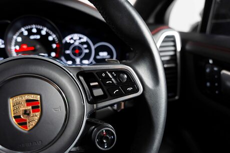 Porsche Cayenne GTS. CARBON INTERIOR PACK. GTS INTERIOR PACK. BOSE. PANORAMIC ROOF. 21