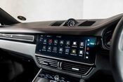 Porsche Cayenne GTS. CARBON INTERIOR PACK. GTS INTERIOR PACK. BOSE. PANORAMIC ROOF. 22