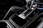 Porsche Cayenne GTS. CARBON INTERIOR PACK. GTS INTERIOR PACK. BOSE. PANORAMIC ROOF. 25