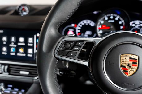 Porsche Cayenne GTS. CARBON INTERIOR PACK. GTS INTERIOR PACK. BOSE. PANORAMIC ROOF. 20