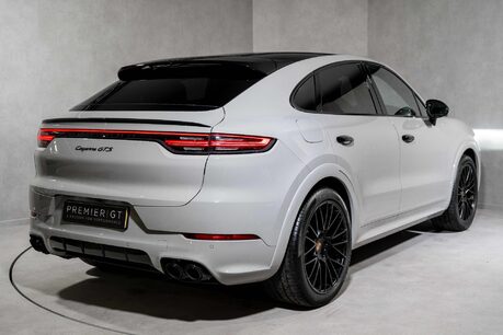 Porsche Cayenne GTS. CARBON INTERIOR PACK. GTS INTERIOR PACK. BOSE. PANORAMIC ROOF. 4