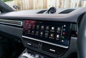 Porsche Cayenne GTS. CARBON INTERIOR PACK. GTS INTERIOR PACK. BOSE. PANORAMIC ROOF. 23