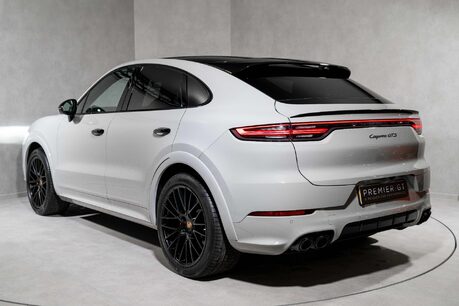 Porsche Cayenne GTS. CARBON INTERIOR PACK. GTS INTERIOR PACK. BOSE. PANORAMIC ROOF. 6