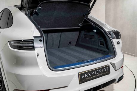 Porsche Cayenne GTS. CARBON INTERIOR PACK. GTS INTERIOR PACK. BOSE. PANORAMIC ROOF. 37