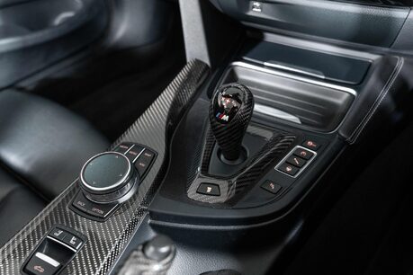 BMW M4 COMPETITION. M COMPETITION PACK. CARBON INT & EXT. HUD. HARMAN/KARDON AUDIO 20