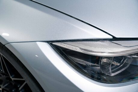 BMW M4 COMPETITION. M COMPETITION PACK. CARBON INT & EXT. HUD. HARMAN/KARDON AUDIO 32