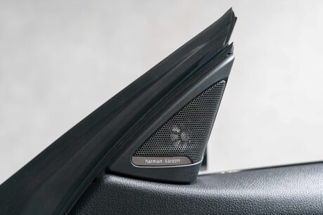BMW M4 COMPETITION. M COMPETITION PACK. CARBON INT & EXT. HUD. HARMAN/KARDON AUDIO 35