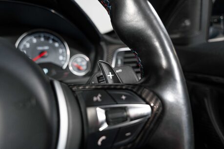 BMW M4 COMPETITION. M COMPETITION PACK. CARBON INT & EXT. HUD. HARMAN/KARDON AUDIO 21