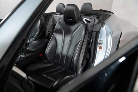 BMW M4 COMPETITION. M COMPETITION PACK. CARBON INT & EXT. HUD. HARMAN/KARDON AUDIO 13