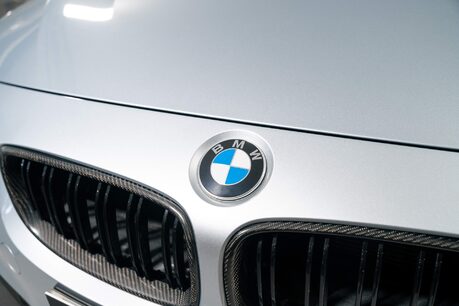 BMW M4 COMPETITION. M COMPETITION PACK. CARBON INT & EXT. HUD. HARMAN/KARDON AUDIO 25