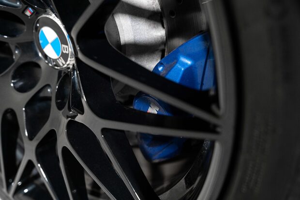 BMW M4 COMPETITION. M COMPETITION PACK. CARBON INT & EXT. HUD. HARMAN/KARDON AUDIO 3