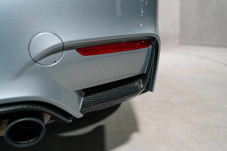 BMW M4 COMPETITION. M COMPETITION PACK. CARBON INT & EXT. HUD. HARMAN/KARDON AUDIO 31