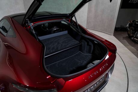 Aston Martin Vantage V12. 1 OF 333. OVER £45K IN OPTIONS. LIGHTWEIGHT PACKAGE. LIVERY PACKAGE. 69