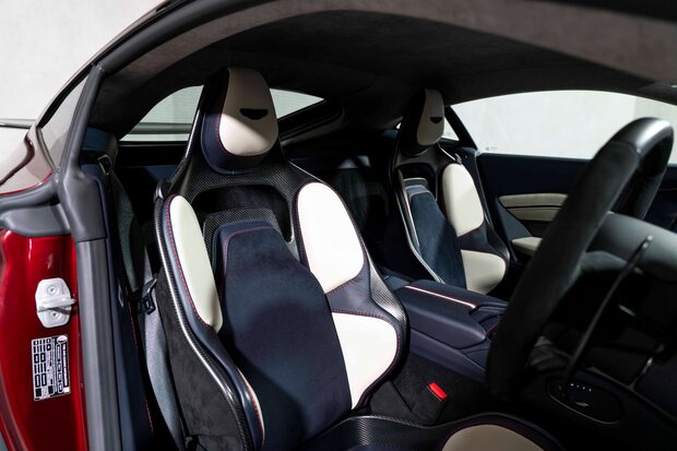 Aston Martin Vantage V12. 1 OF 333. OVER £45K IN OPTIONS. LIGHTWEIGHT PACKAGE. LIVERY PACKAGE. 2