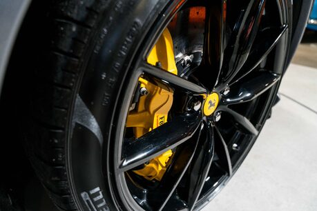 Ferrari 812 GTS MASSIVE SPEC. WARRANTY. PAINTED SHIELDS. CARBON INT & EXT. LIFT. CARPLAY. 14