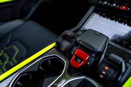 Lamborghini Urus SE. VAT Q. NEARLY £70K IN OPTIONS. AD PERSONAM EXTERIOR & INTERIOR. PPF 14