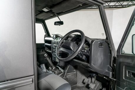 Land Rover Defender 90 TD XS STATION WAGON. COMPREHENSIVE LSH. VB AIR SUSPENSION. KHAN WHEELS. 11